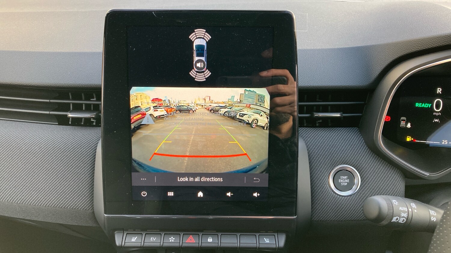 Used Renault Clio 2025 for sale - 76650938: Photo 21