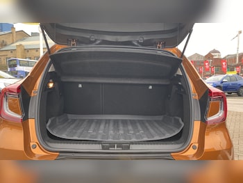 Used Renault Captur 2020 for sale - 76627744: Photo