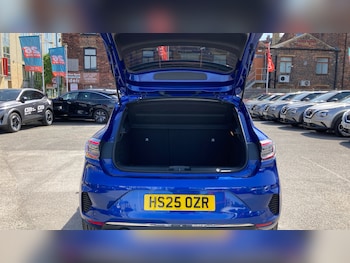 Used Renault Clio 2025 for sale - 78769768: Photo