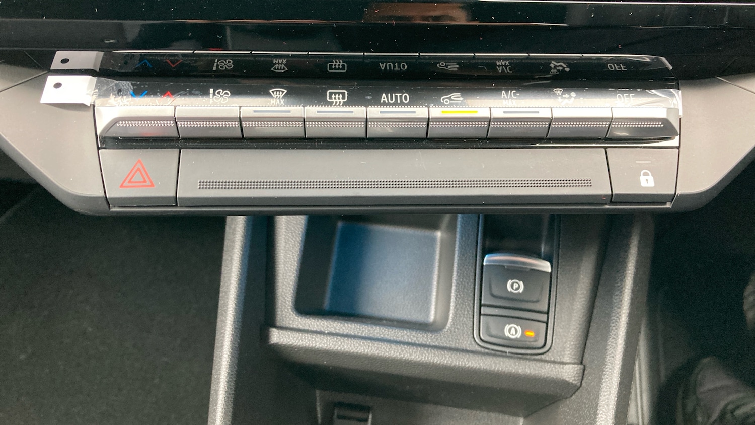 Used Renault 4 2025 for sale - 76779225: Photo 24