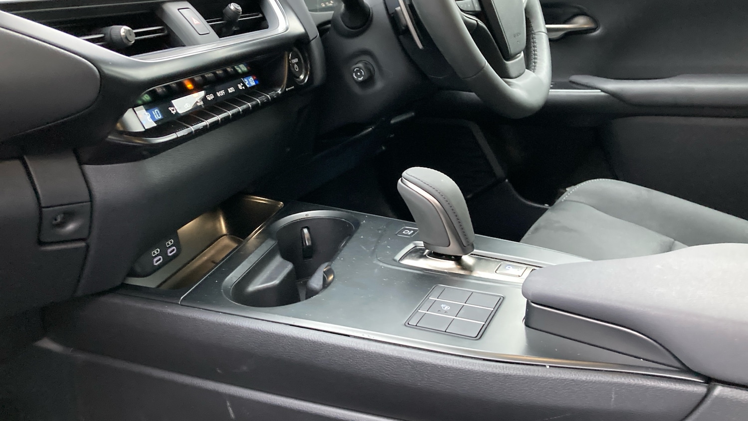 Used Lexus UX 2025 for sale - 77578675: Photo 13