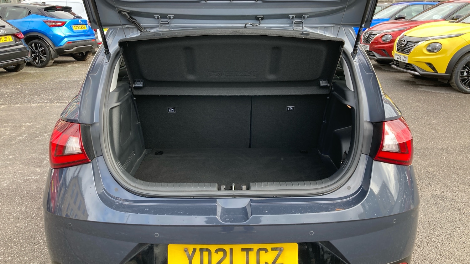 Used Hyundai i20 2021 for sale - 77999241: Photo 4