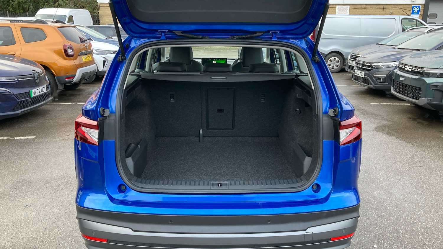 Used Skoda Enyaq 2023 for sale - 76384894: Photo 4