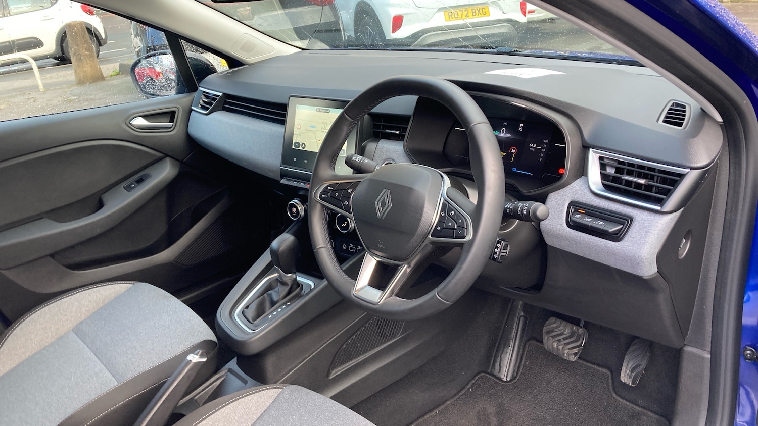 Used Renault Clio 2025 for sale - 76720400: Photo 11