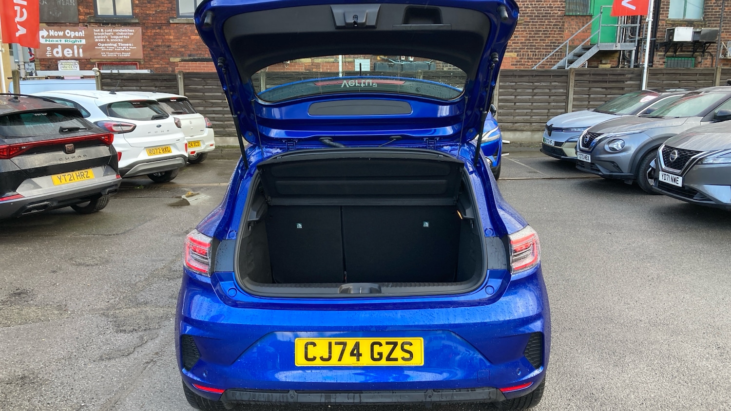 Used Renault Clio 2025 for sale - 76720400: Photo 4