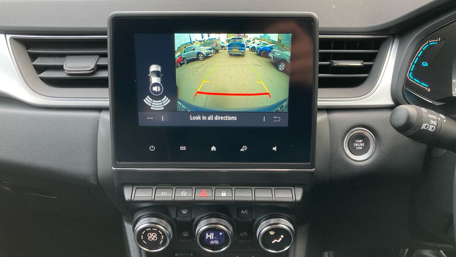 Used Renault Captur 2024 for sale - 77114095: Photo 22