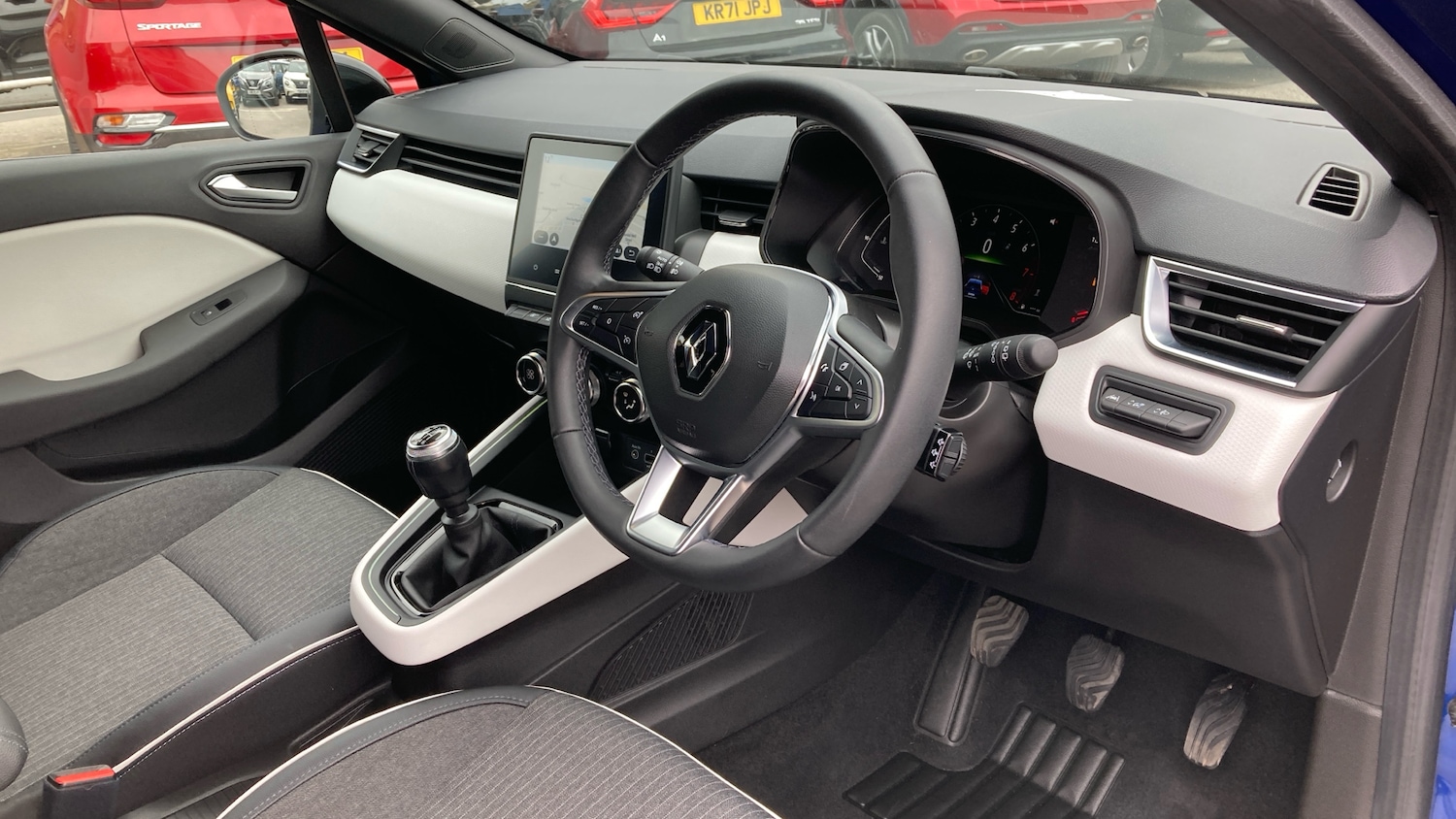 Used Renault Clio 2023 for sale - 77999234: Photo 11