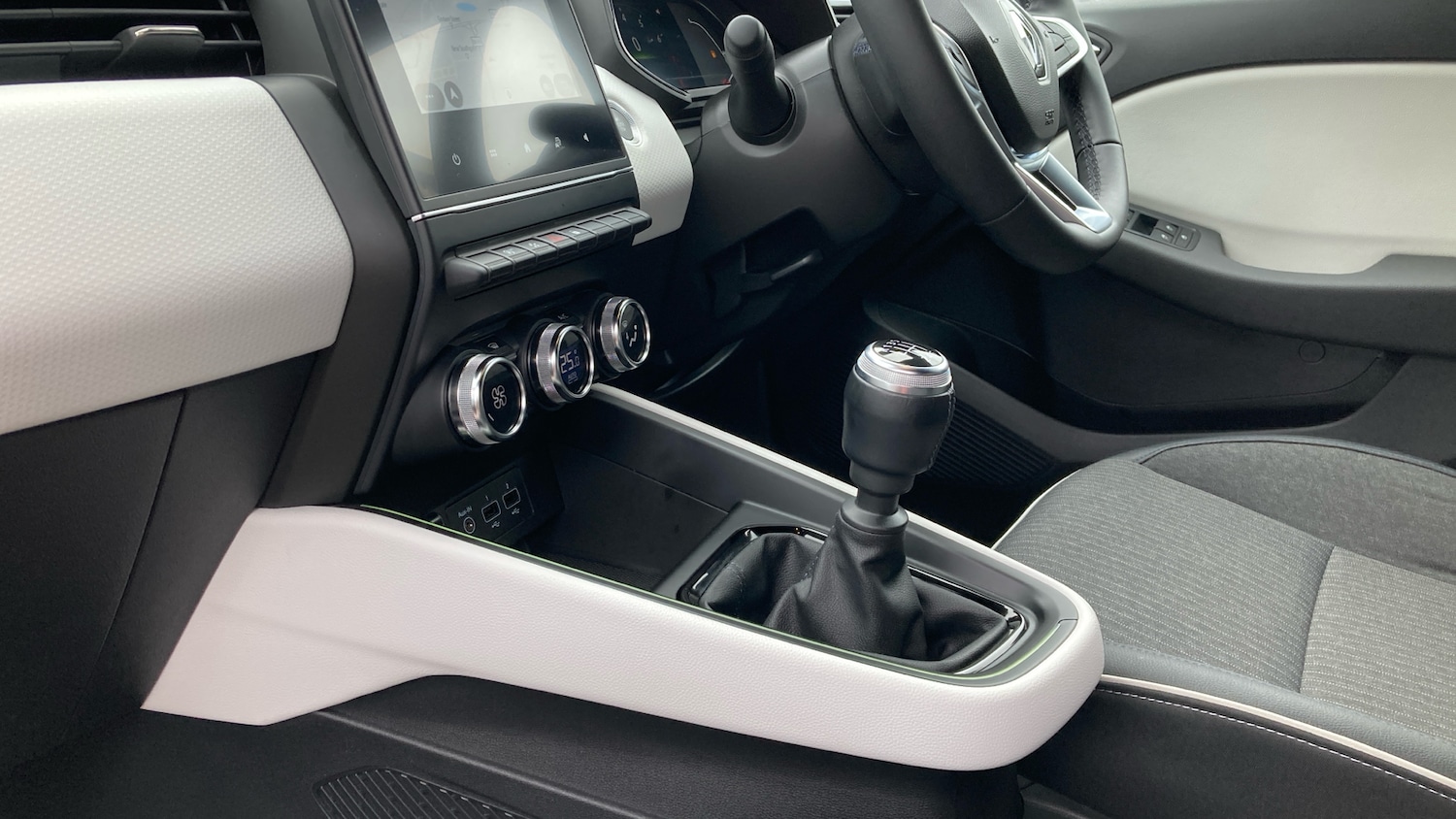 Used Renault Clio 2023 for sale - 77999234: Photo 13