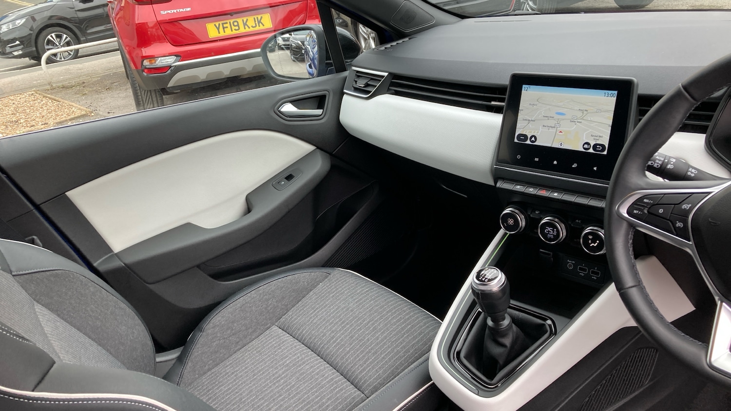 Used Renault Clio 2023 for sale - 77999234: Photo 14