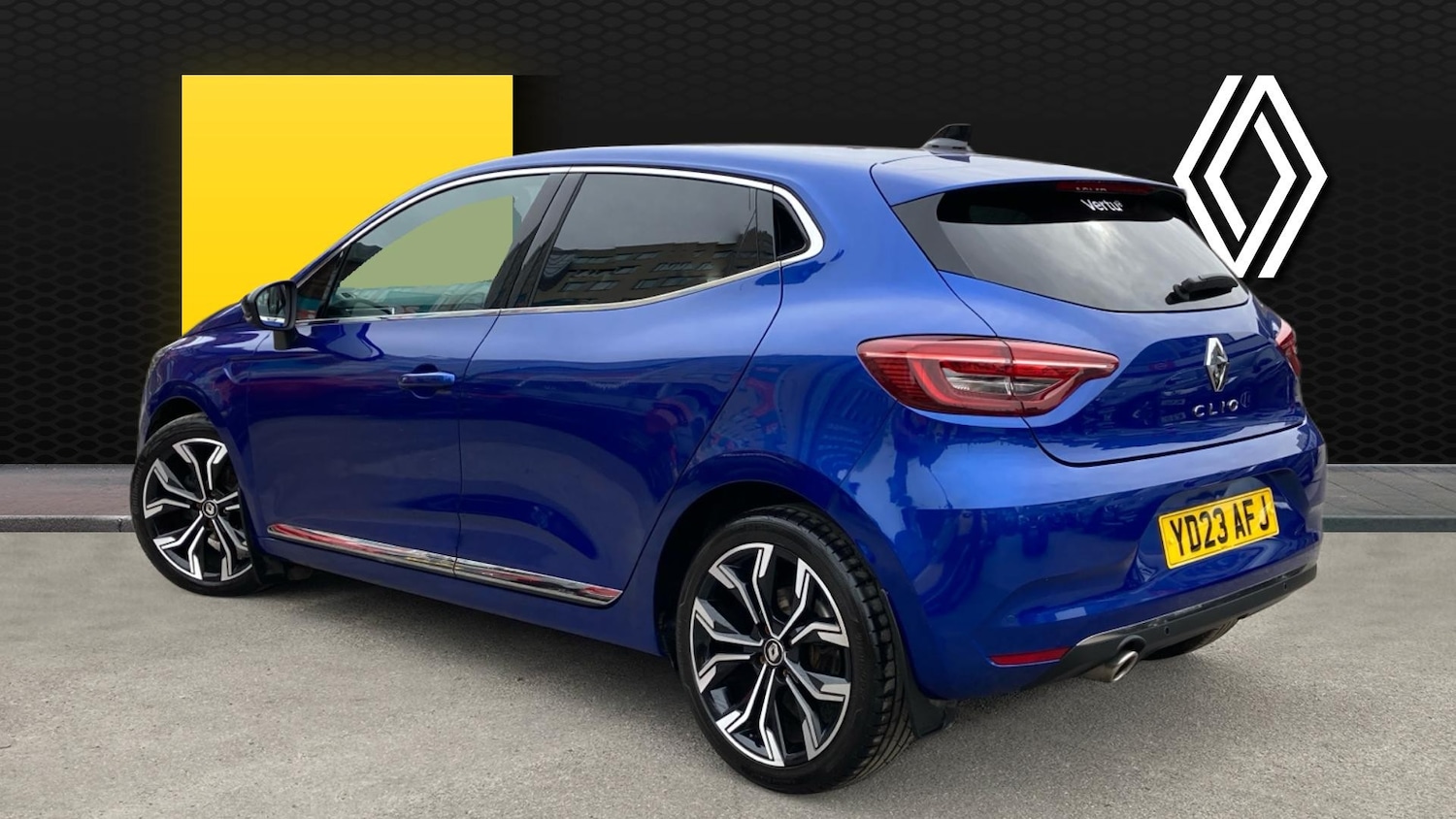 Used Renault Clio 2023 for sale - 77999234: Photo 2