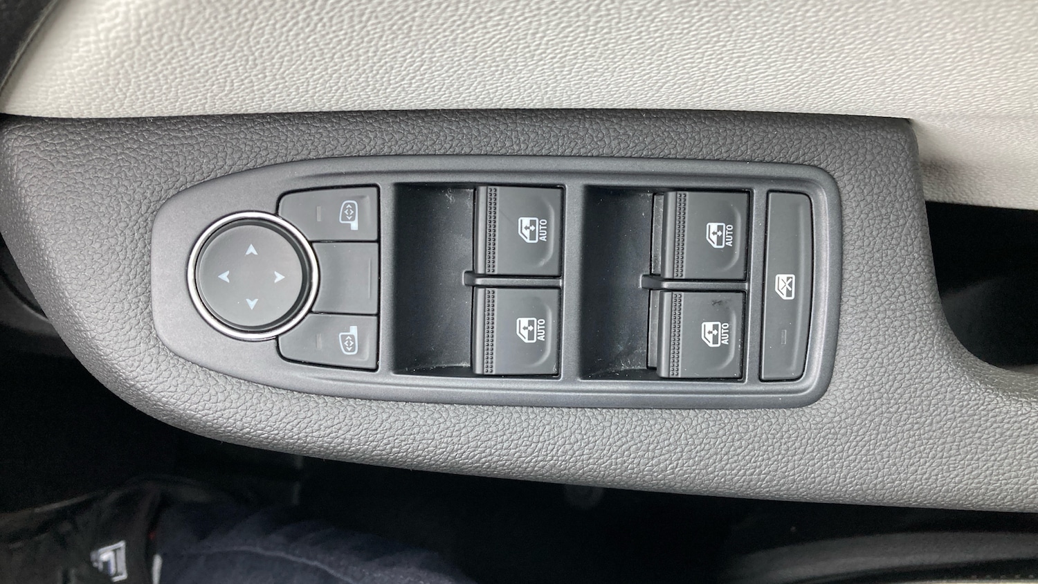 Used Renault Clio 2023 for sale - 77999234: Photo 27