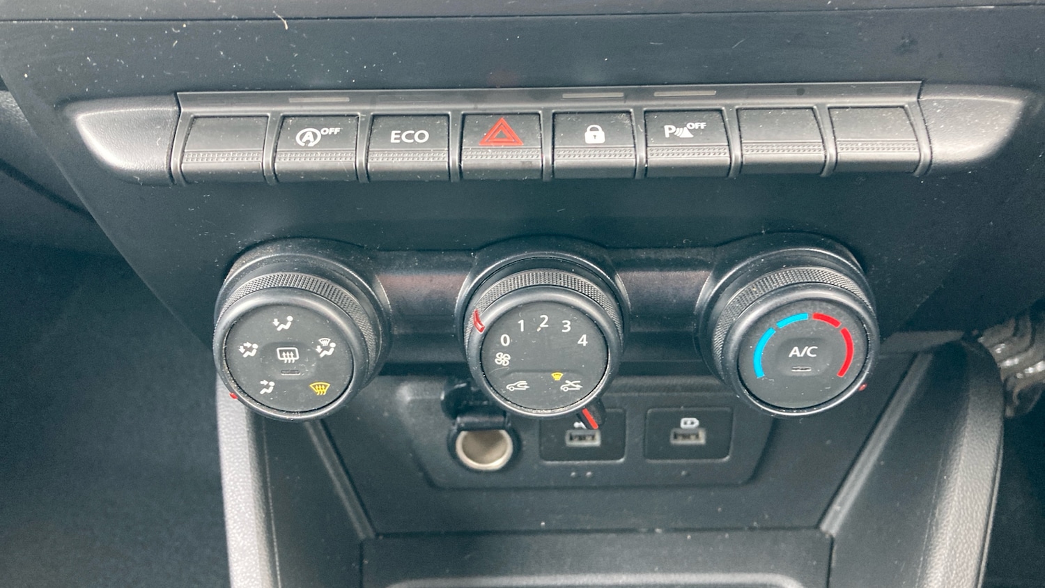 Used Dacia Duster 2023 for sale - 77689175: Photo 24