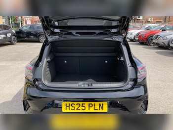 Used Renault Clio 2025 for sale - 78769795: Photo