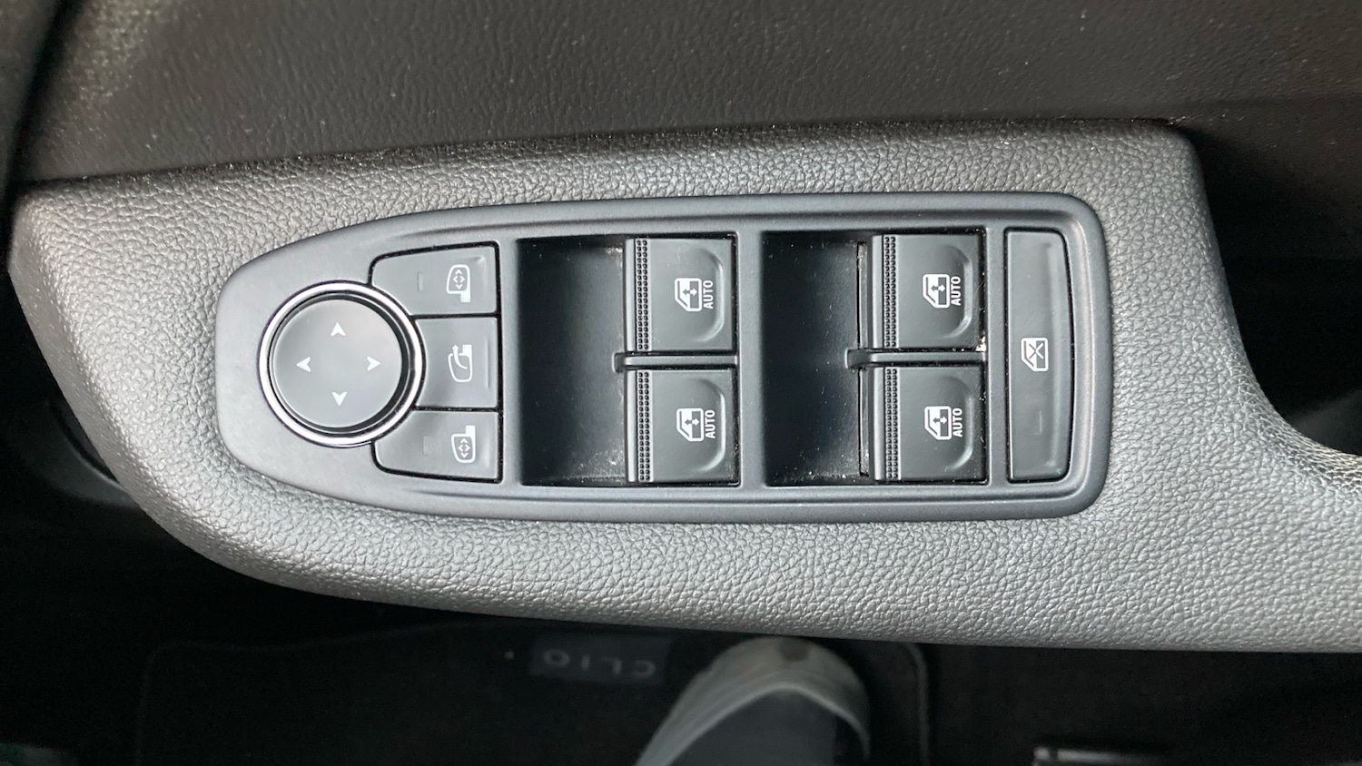 Used Renault Clio 2022 for sale - 76887532: Photo 26