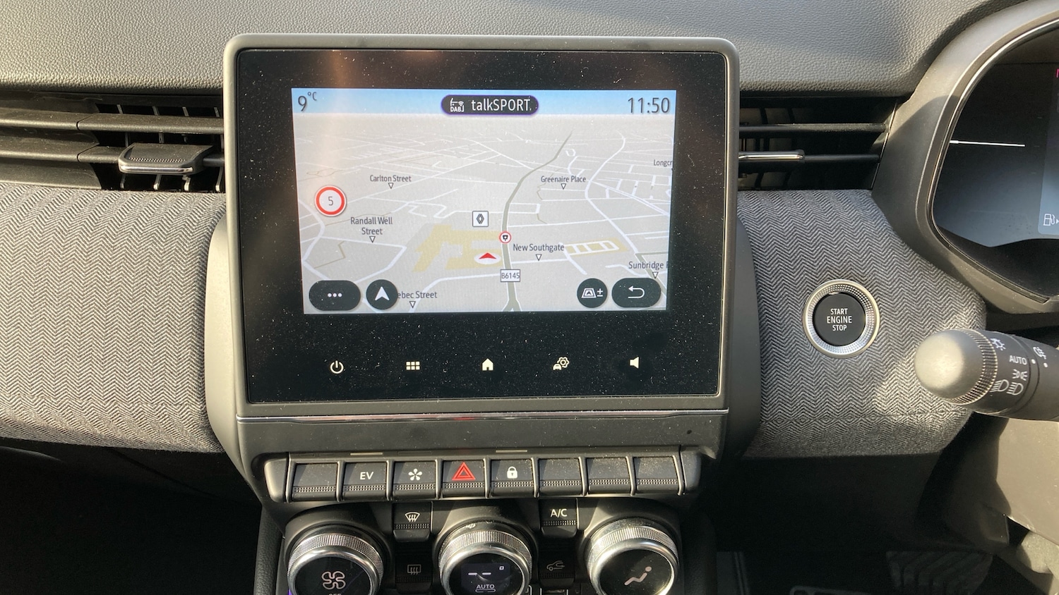 Used Renault Clio 2025 for sale - 76706250: Photo 12