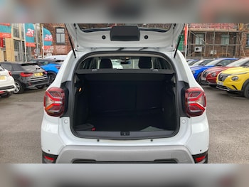 Used Dacia Duster 2023 for sale - 77932512: Photo
