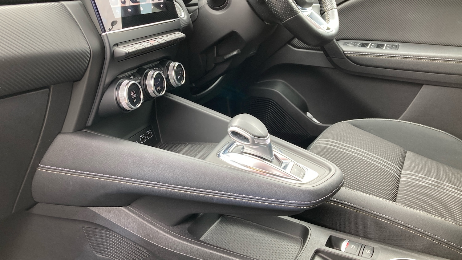 Used Renault Captur 2023 for sale - 77282925: Photo 13