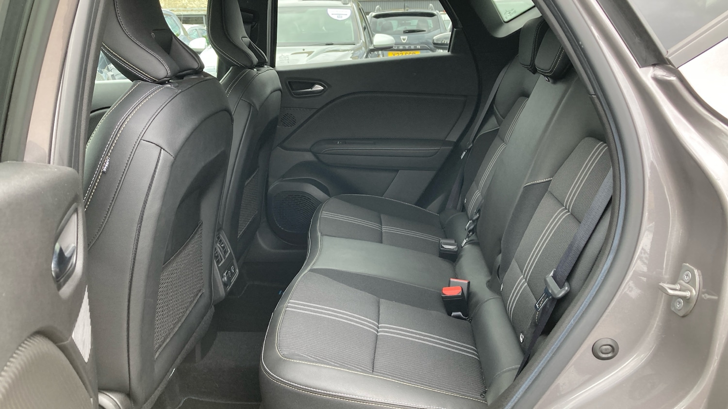 Used Renault Captur 2023 for sale - 77282925: Photo 16