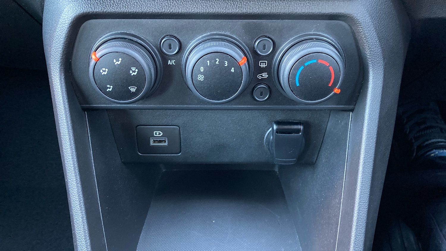 Used Dacia Sandero Stepway 2021 for sale - 76817392: Photo 21