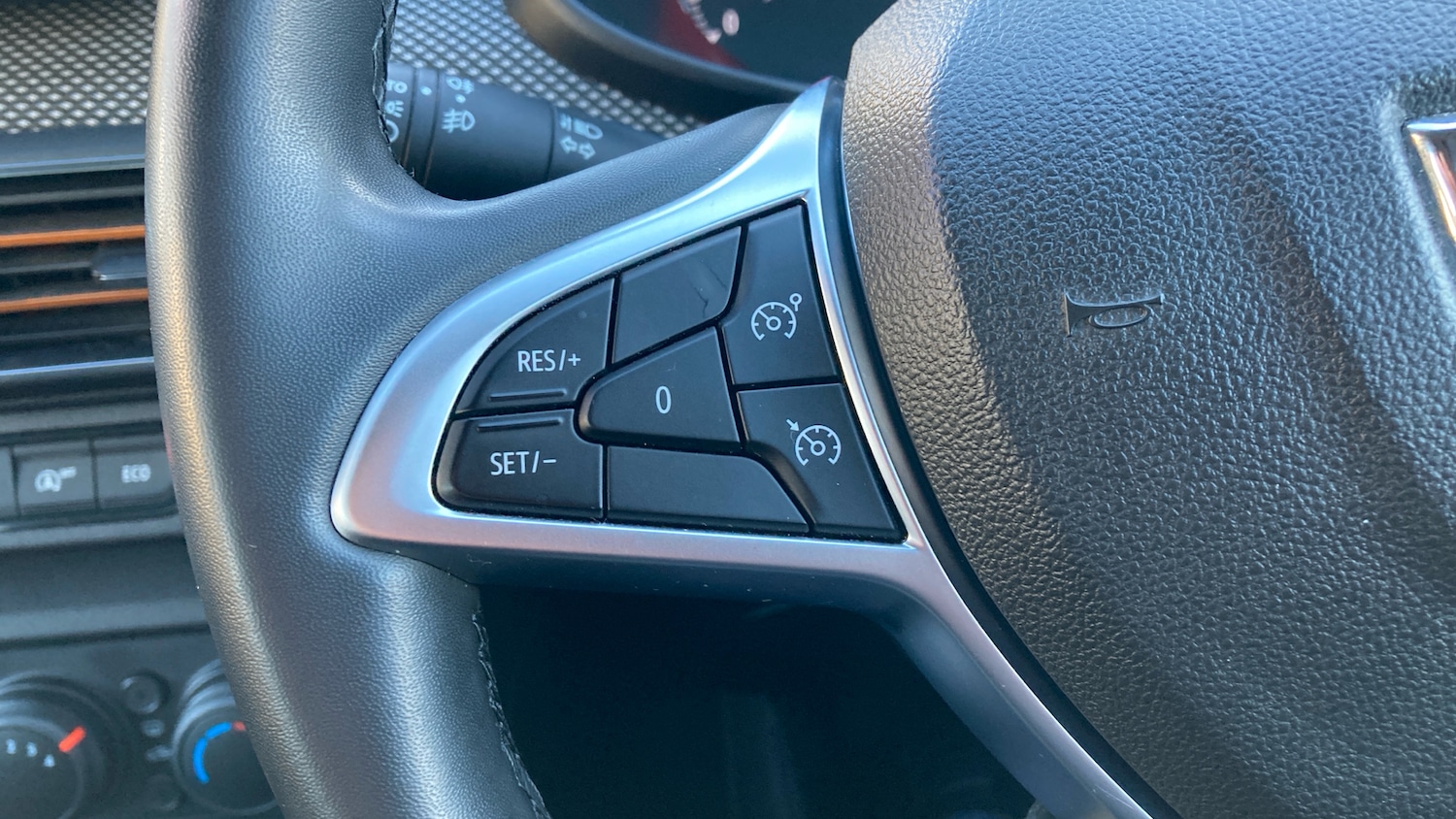 Used Dacia Sandero Stepway 2021 for sale - 76817392: Photo 23