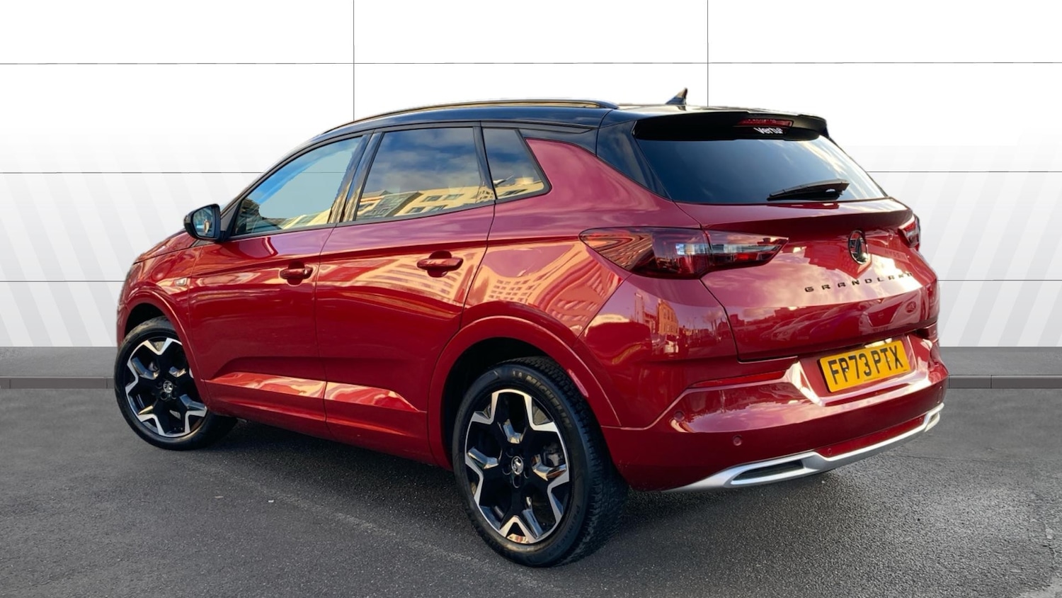 Used Vauxhall Grandland 2023 for sale - 76945750: Photo 2