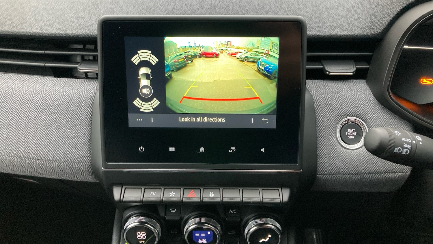 Used Renault Clio 2023 for sale - 76821471: Photo 21