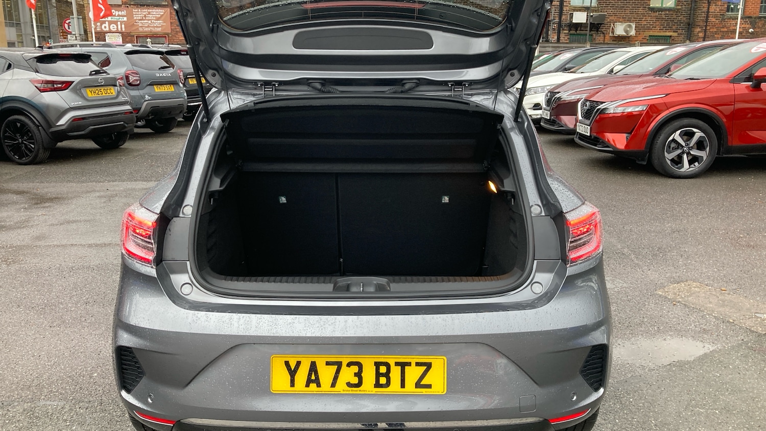 Used Renault Clio 2023 for sale - 76821471: Photo 4