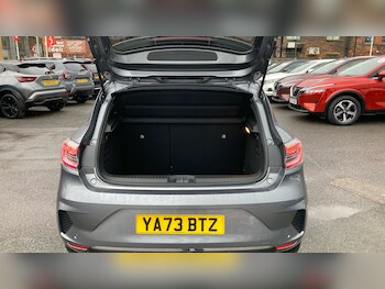 Used Renault Clio 2023 for sale - 76821471: Photo