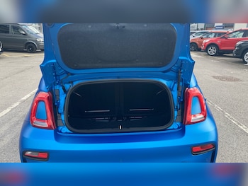 Used Abarth 595 2022 for sale - 75934334: Photo