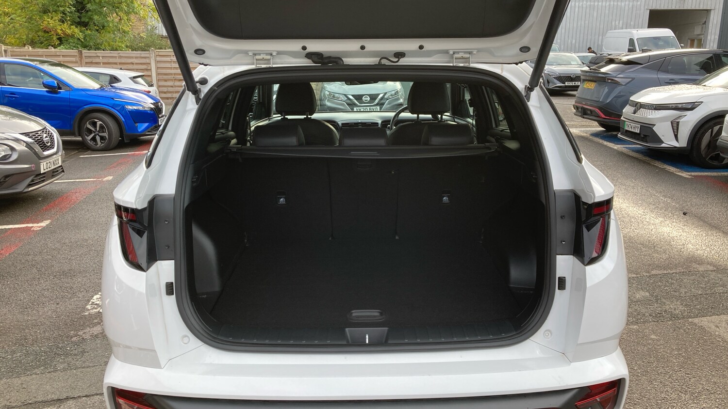 Used Hyundai TUCSON 2022 for sale - 76352929: Photo 4