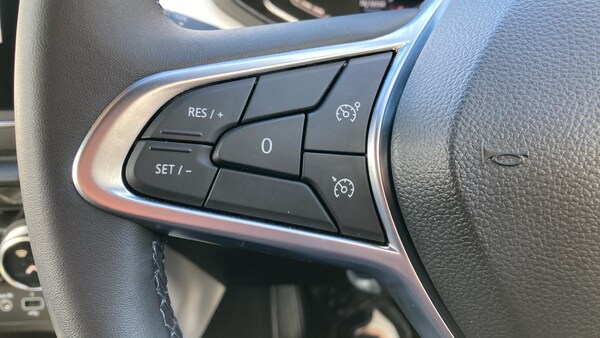 Used Renault Clio 2021 for sale - 76040594: Photo 26