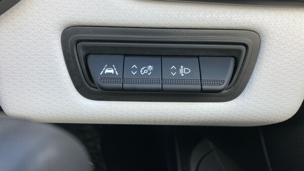 Used Renault Clio 2021 for sale - 76040594: Photo 29