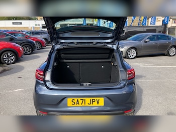 Used Renault Clio 2021 for sale - 76040594: Photo 4