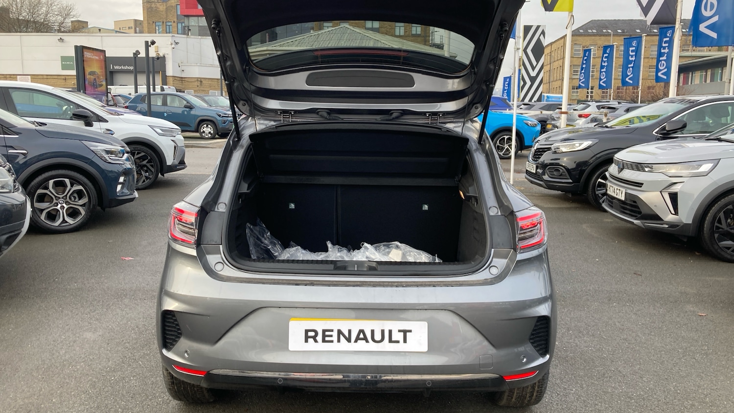 Used Renault Clio 2025 for sale - 77453011: Photo 4