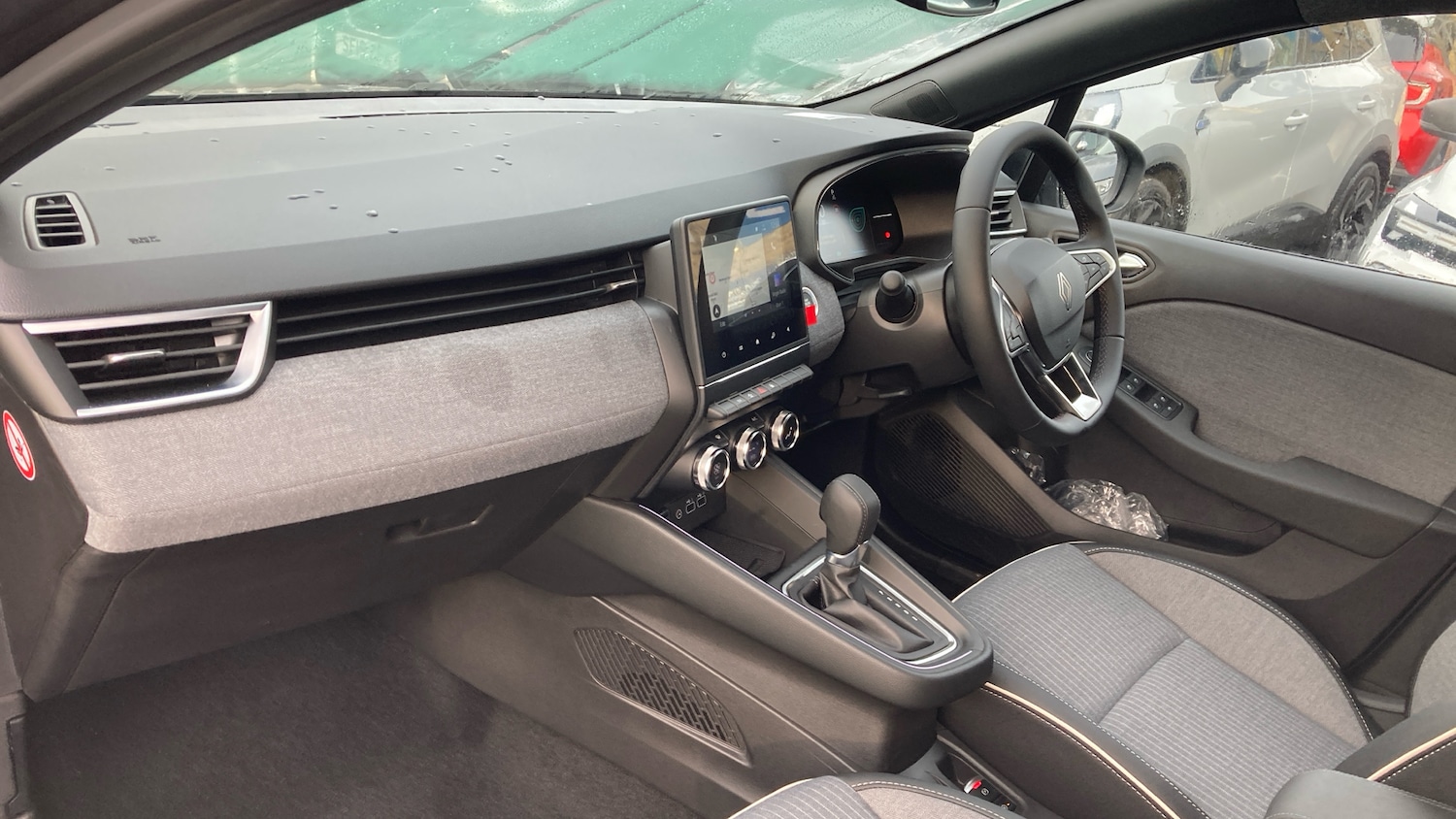 Used Renault Clio 2025 for sale - 77453011: Photo 9