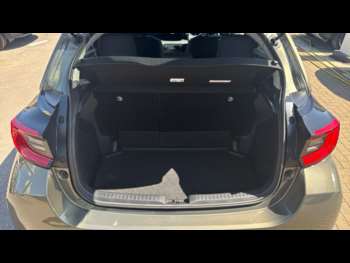 Used Toyota Yaris 2023 for sale - 74704106: Photo