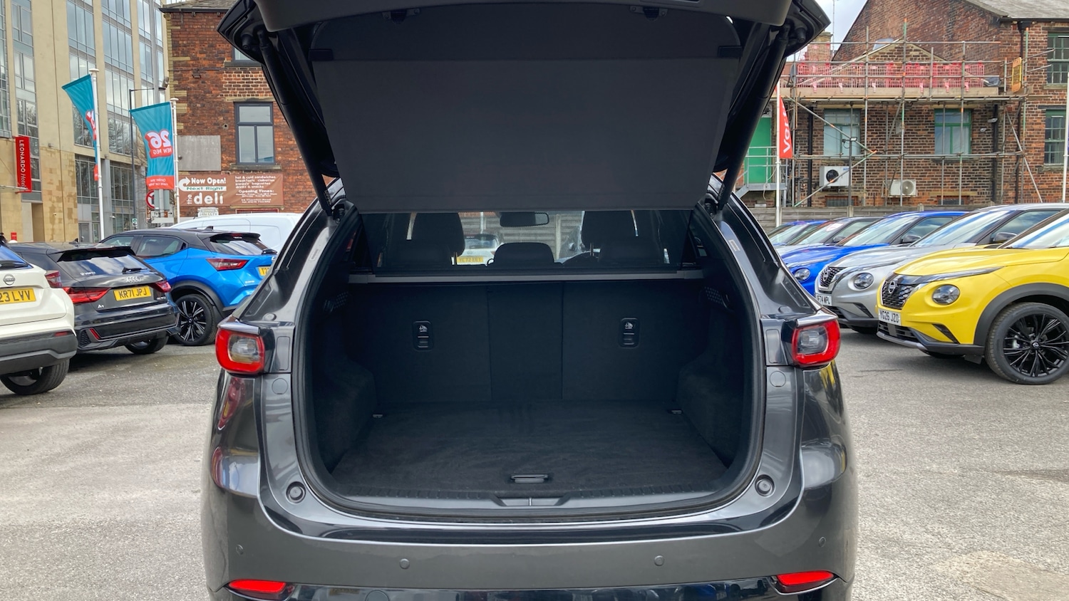 Used Mazda CX-5 2023 for sale - 77999243: Photo 4