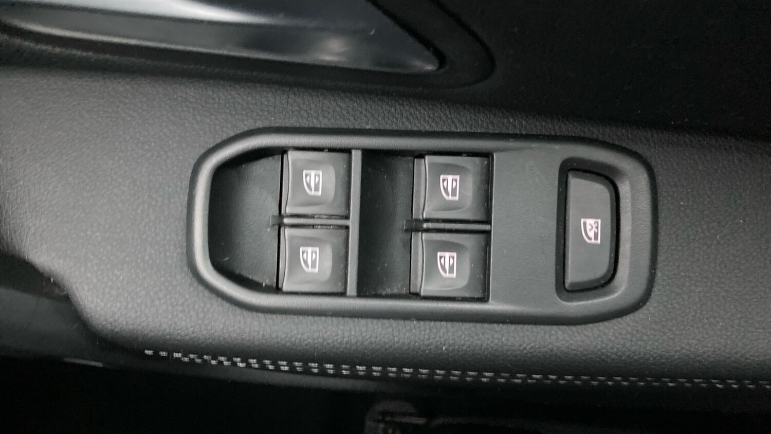 Used Dacia Duster 2022 for sale - 77357180: Photo 29