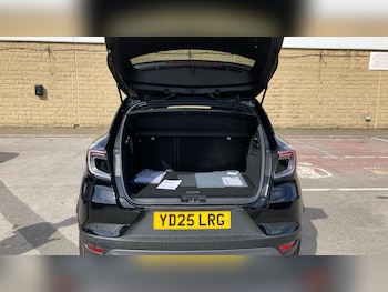 Used Renault Captur 2025 for sale - 76181872: Photo 4