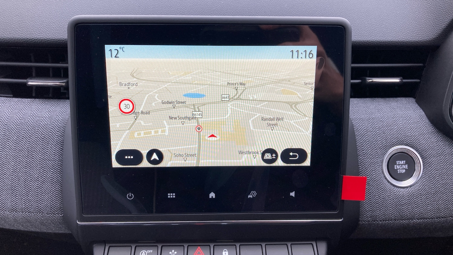 Used Renault Clio 2025 for sale - 76922360: Photo 12