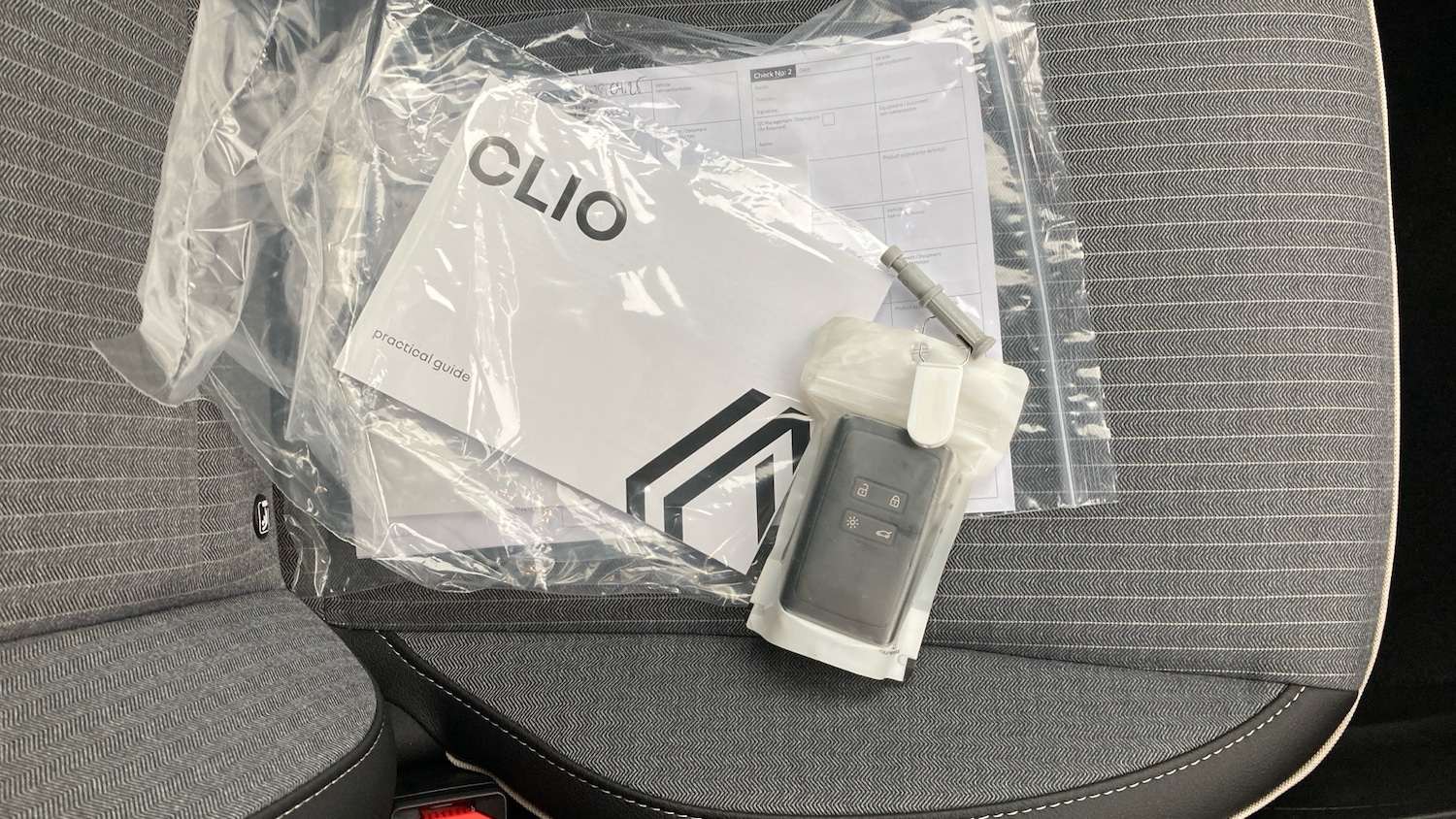 Used Renault Clio 2025 for sale - 76922360: Photo 19