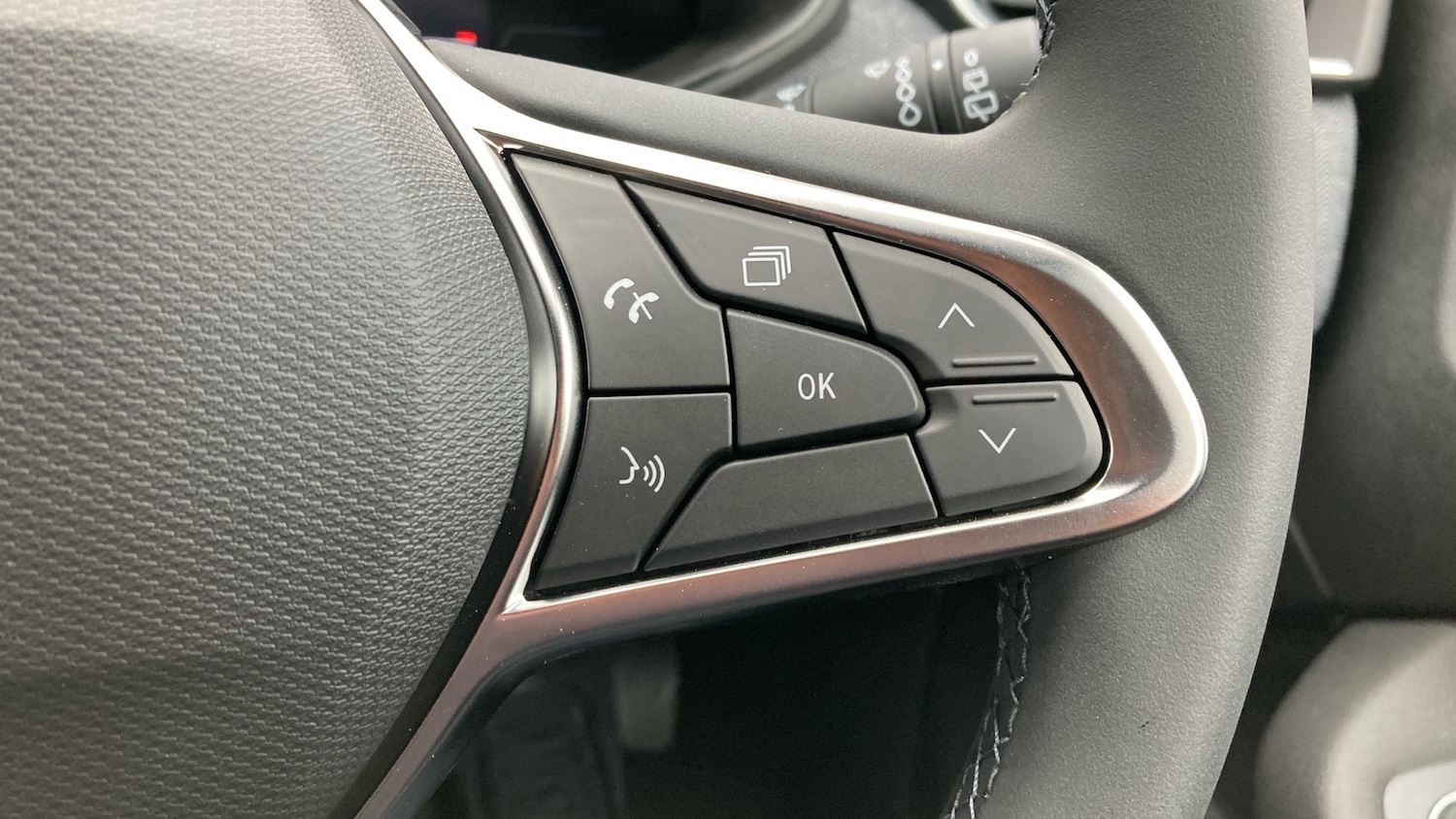 Used Renault Clio 2025 for sale - 76922360: Photo 26