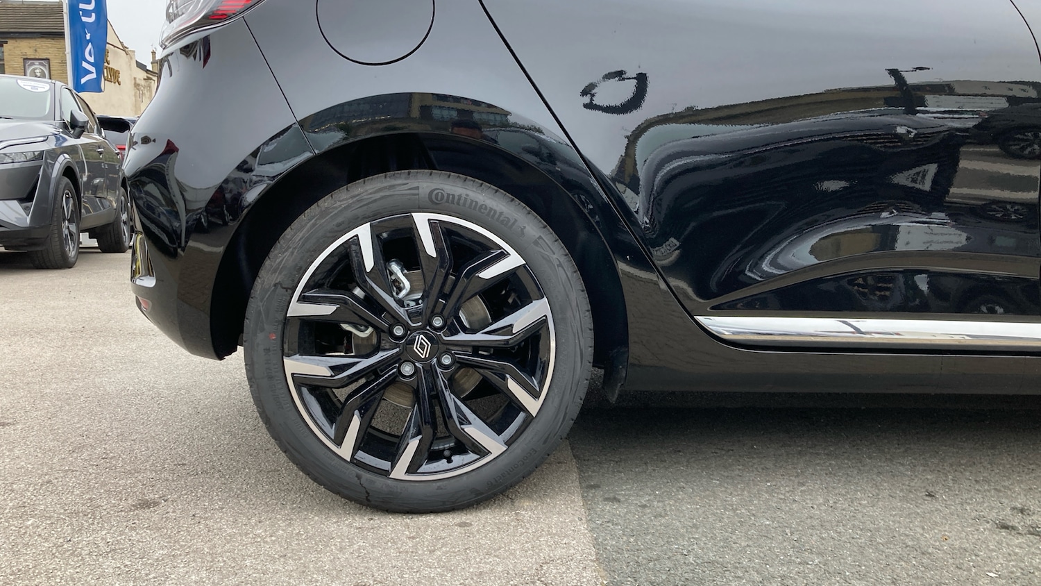 Used Renault Clio 2025 for sale - 76922360: Photo 7