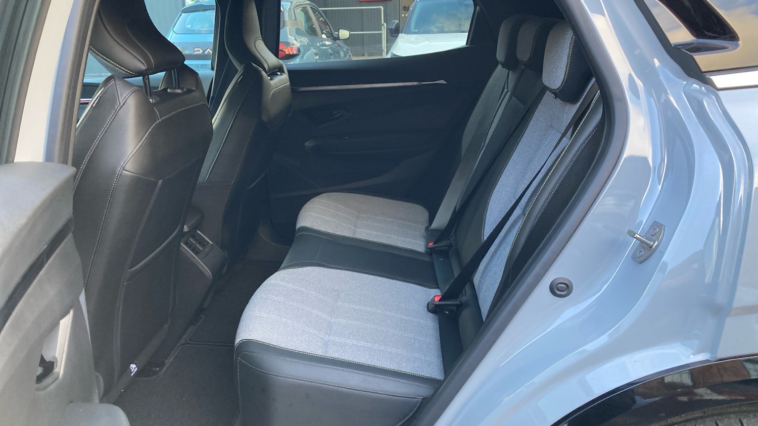 Used Renault Megane E Tech 2023 for sale - 76719928: Photo 16