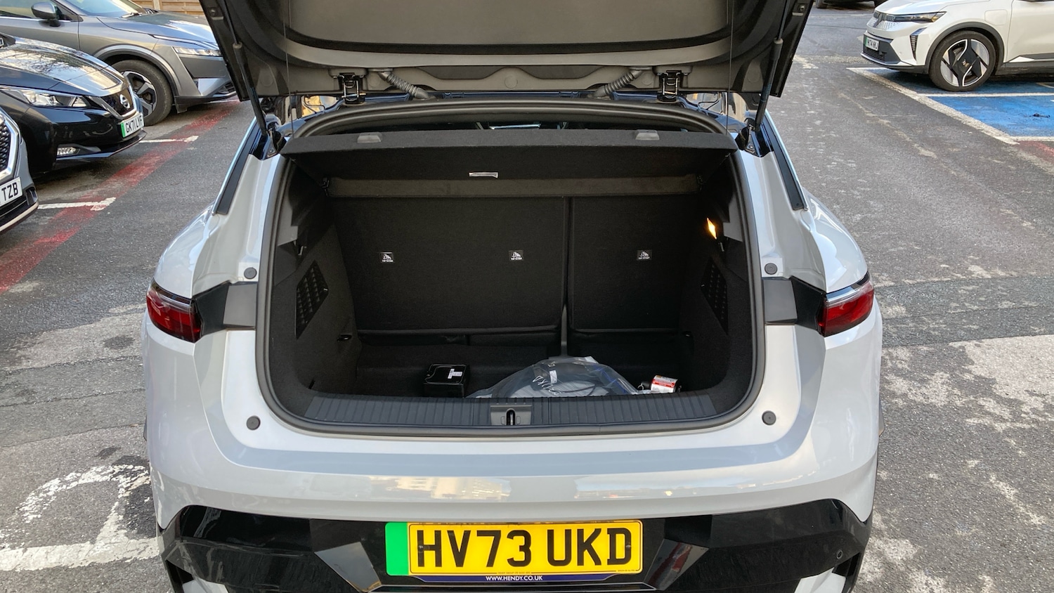 Used Renault Megane E Tech 2023 for sale - 76719928: Photo 4