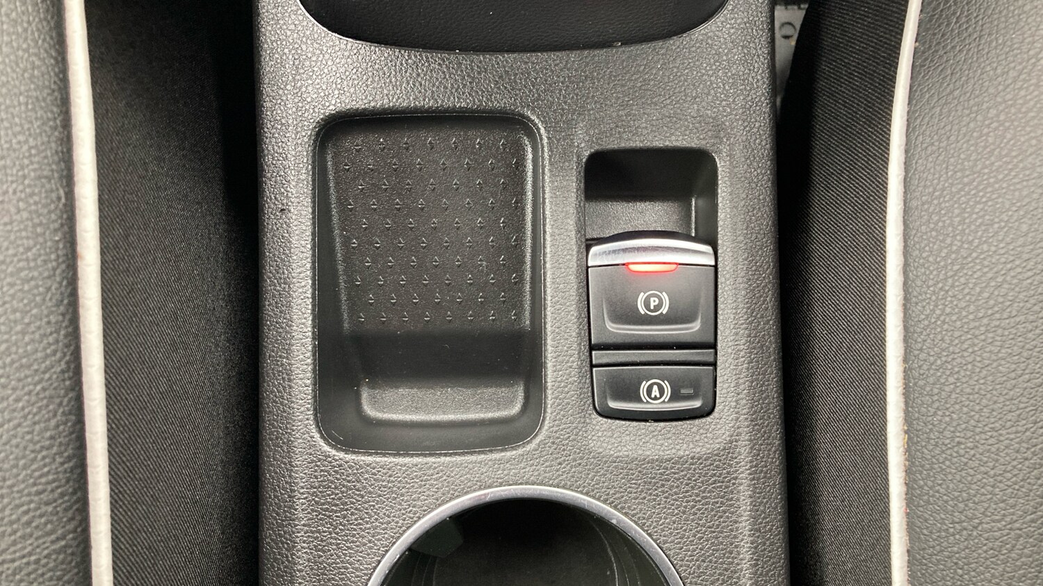 Used Renault Captur 2020 for sale - 77864526: Photo 24