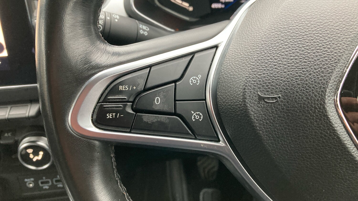 Used Renault Captur 2020 for sale - 77864526: Photo 25