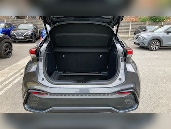Used Toyota C-HR 2024 for sale - 79275067: Photo