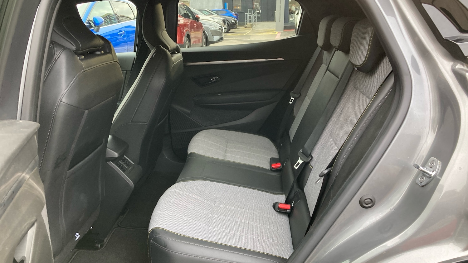 Used Renault Megane E Tech 2022 for sale - 76736379: Photo 16