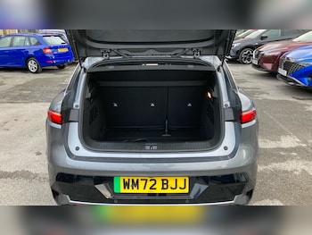 Used Renault Megane E Tech 2022 for sale - 76736379: Photo